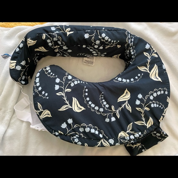 Breast feeding pillow (My Breast Friend) - Picture 2 of 3